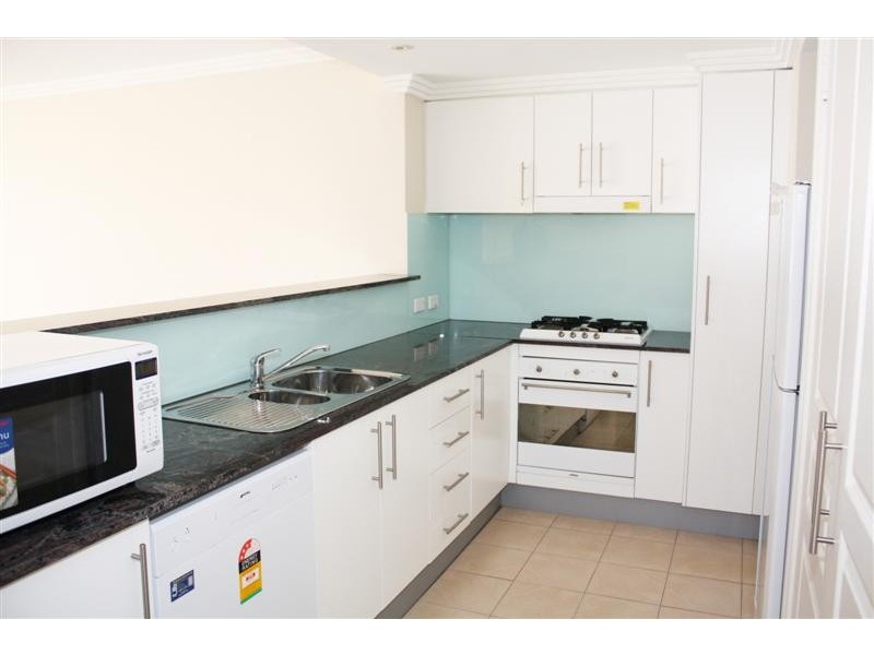 16/72-82 Mann Street, Gosford NSW 2250