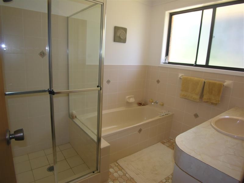 4 SUNDALE AVENUE, Terrigal NSW 2260