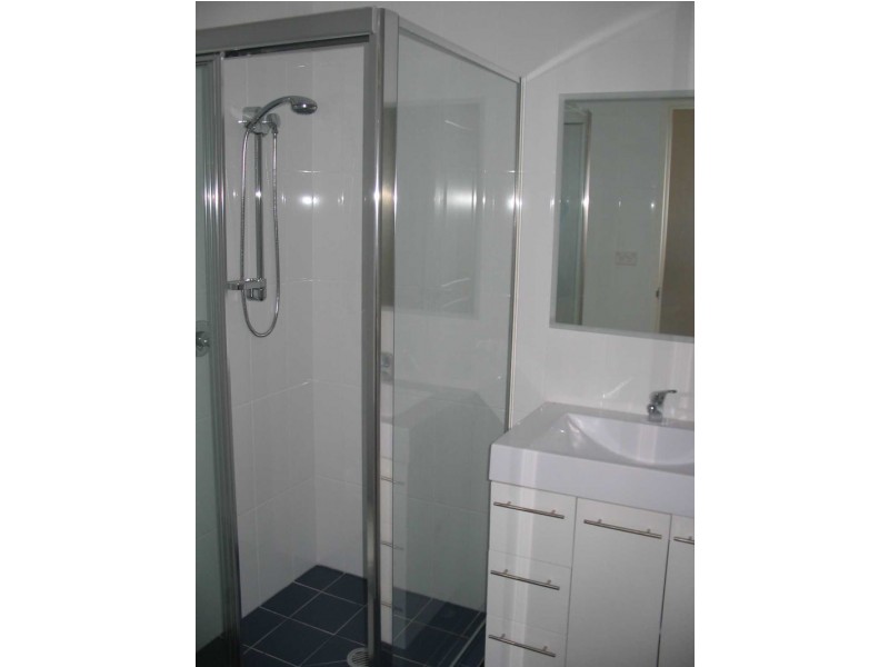 4/12 Baker Street, Gosford NSW 2250