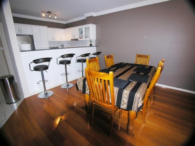 2/187-189  Albany Street, Point Frederick NSW 2250