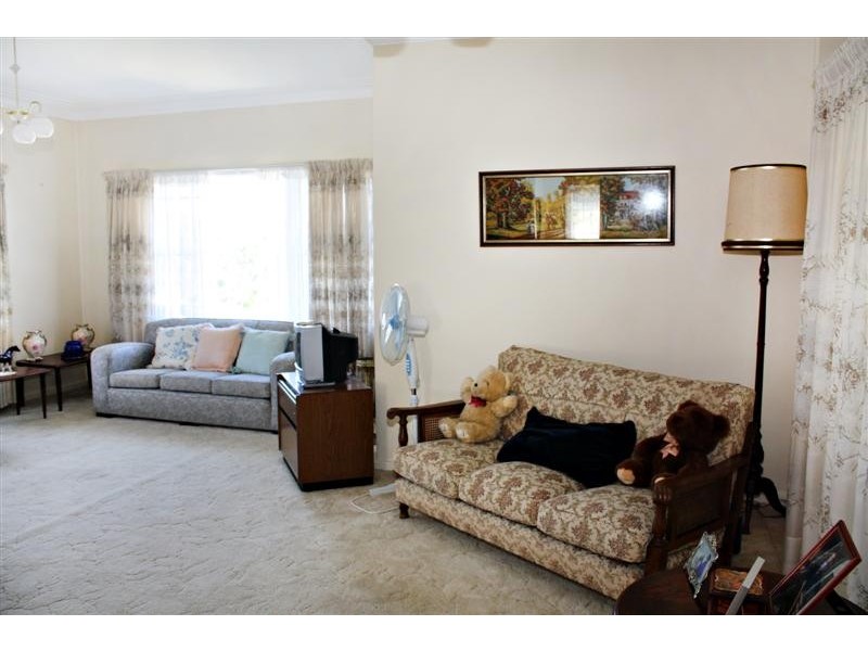 33 Dolly Avenue, Springfield NSW 2250