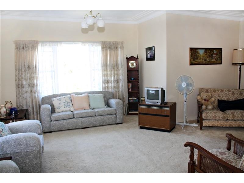 33 Dolly Avenue, Springfield NSW 2250