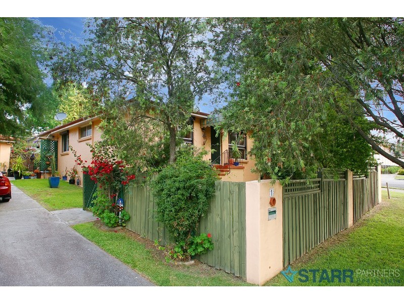 1 Enid Crescent, East Gosford NSW 2250