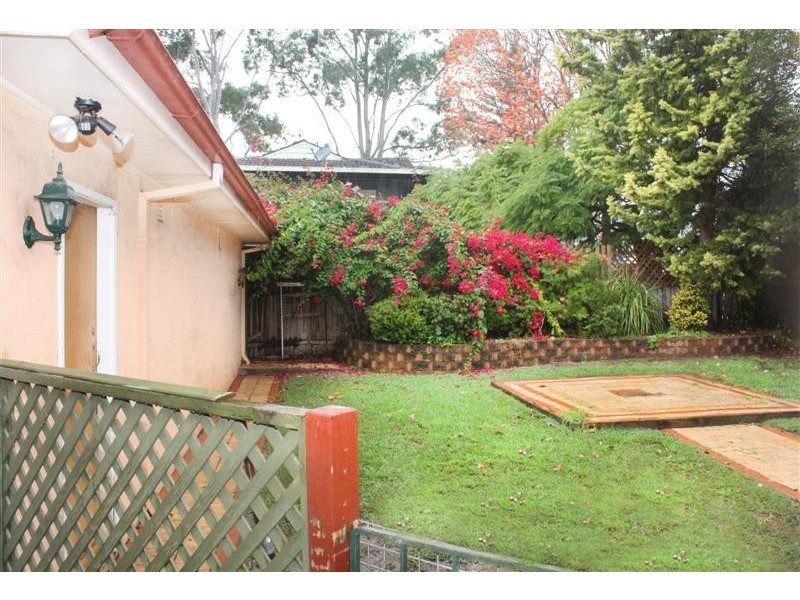 1 Enid Crescent, East Gosford NSW 2250
