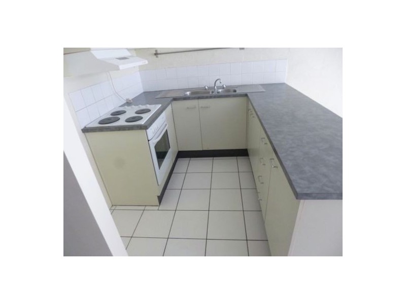 7/166 Albany Street, Point Frederick NSW 2250