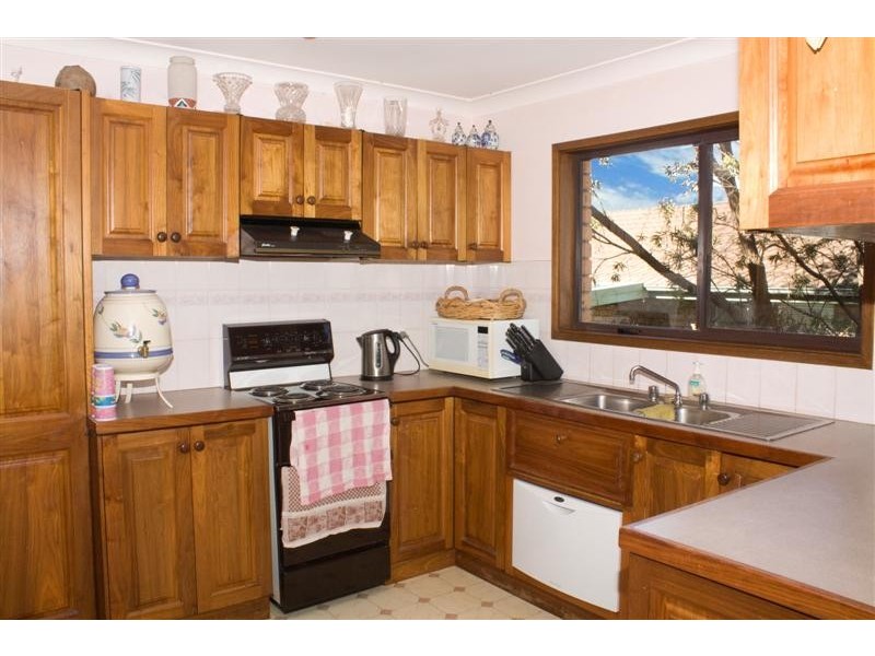 9 River Street, Springfield NSW 2250