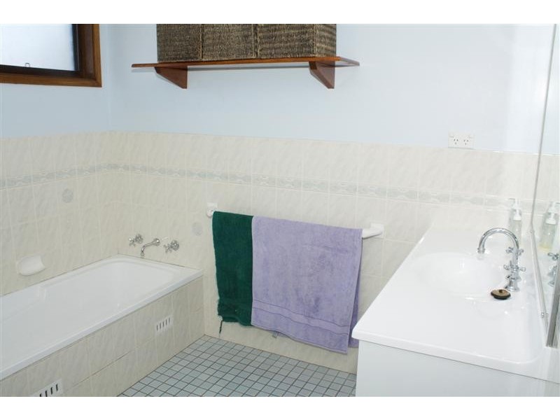 9 River Street, Springfield NSW 2250