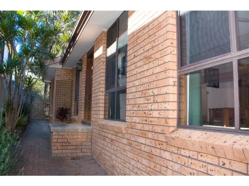 9 River Street, Springfield NSW 2250