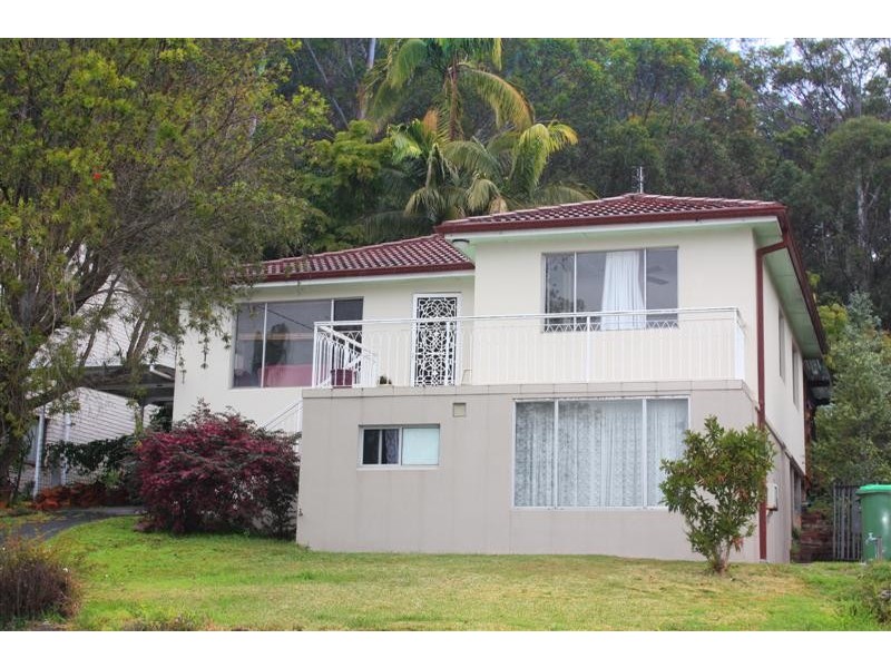 39 Tania Drive, Point Clare NSW 2250