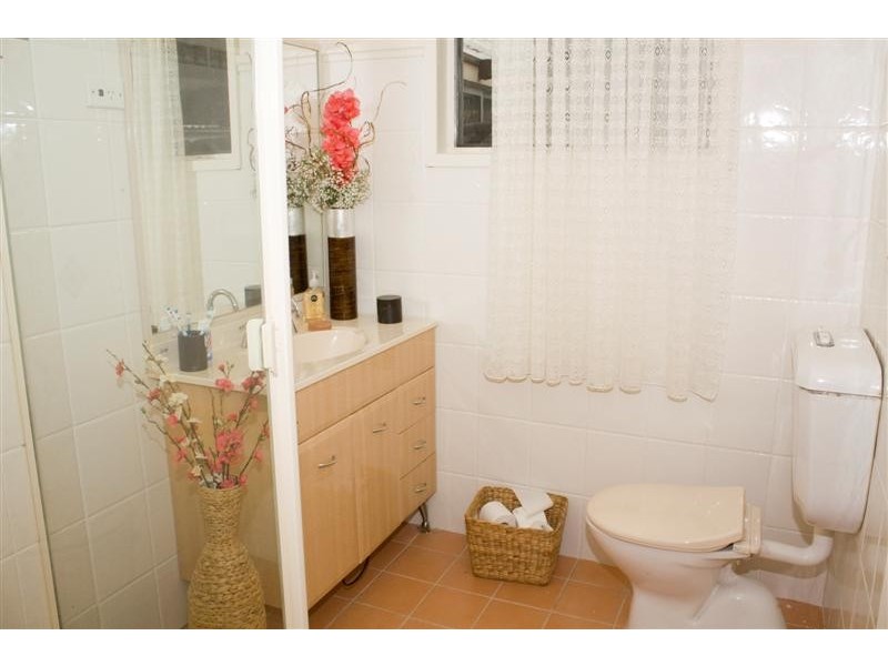 39 Tania Drive, Point Clare NSW 2250