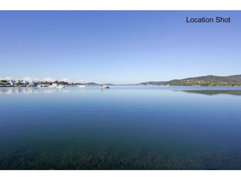 39 Tania Drive, Point Clare NSW 2250