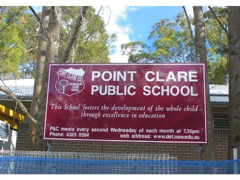 39 Tania Drive, Point Clare NSW 2250