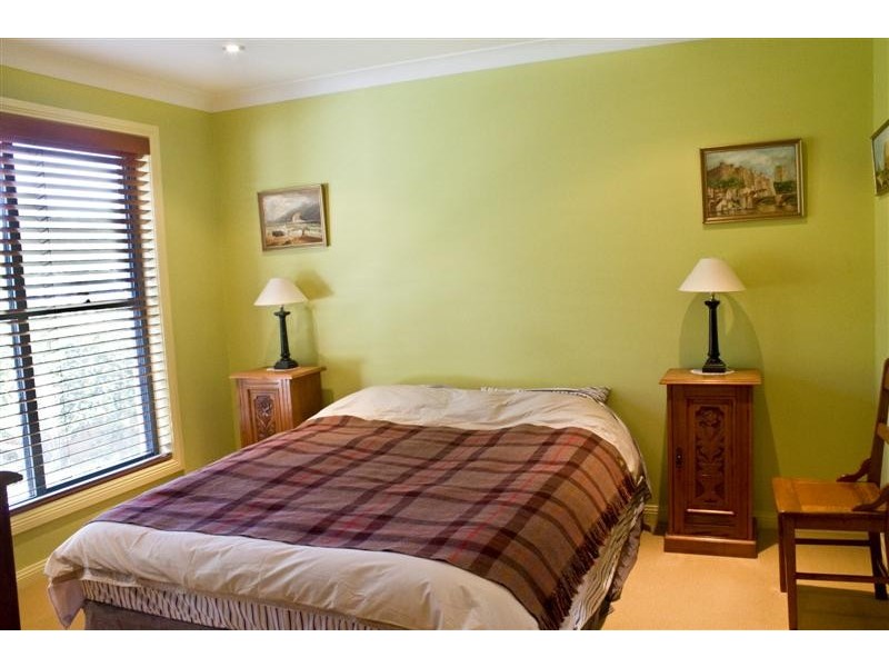 3 Clarence Road, Springfield NSW 2250