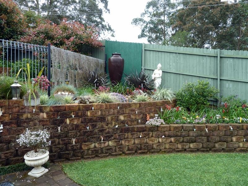 9 Avalon Road, Springfield NSW 2250