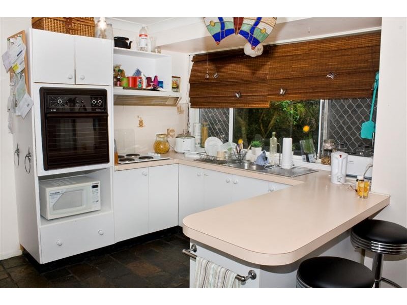 12 Woodport Close, Green Point NSW 2251