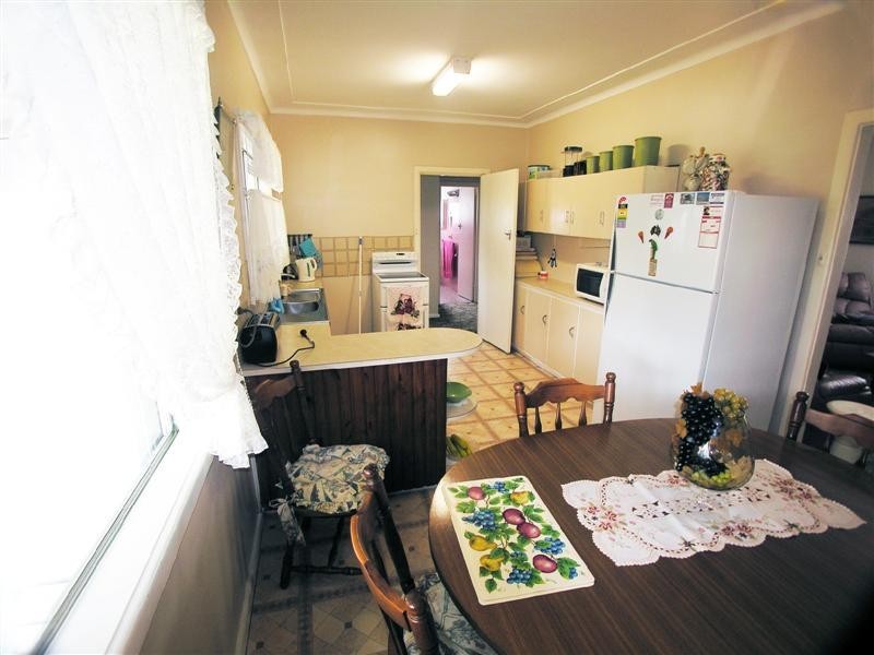 139 Waratah Road, Mangrove Mountain NSW 2250