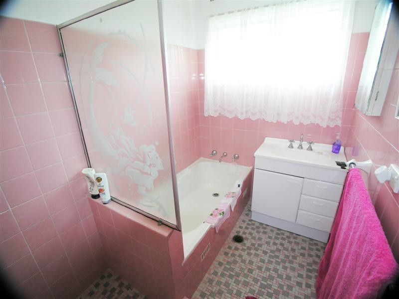 139 Waratah Road, Mangrove Mountain NSW 2250