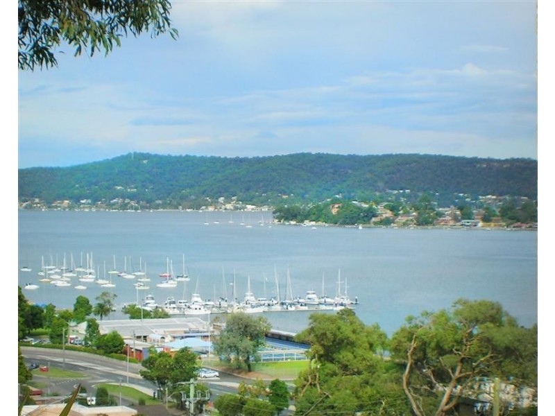 17/92 John Whiteway Drive, Gosford NSW 2250