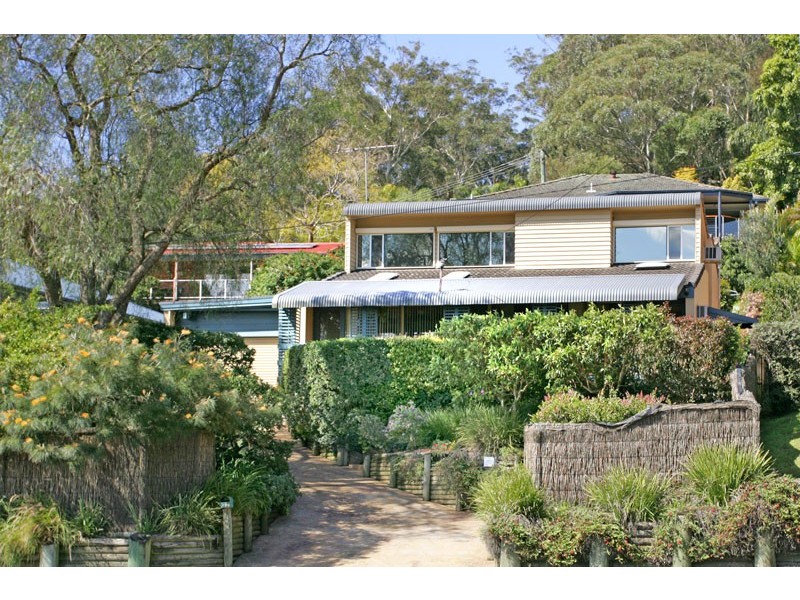 296 Avoca Drive, Green Point NSW 2251