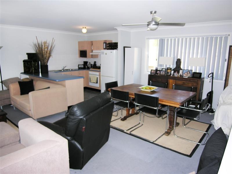 2/38 Adelaide Street, East Gosford NSW 2250