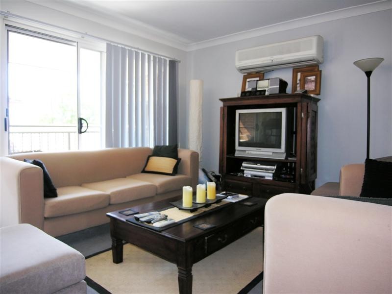 2/38 Adelaide Street, East Gosford NSW 2250