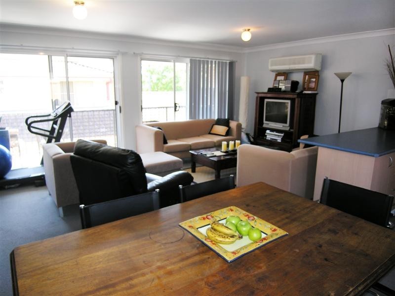 2/38 Adelaide Street, East Gosford NSW 2250