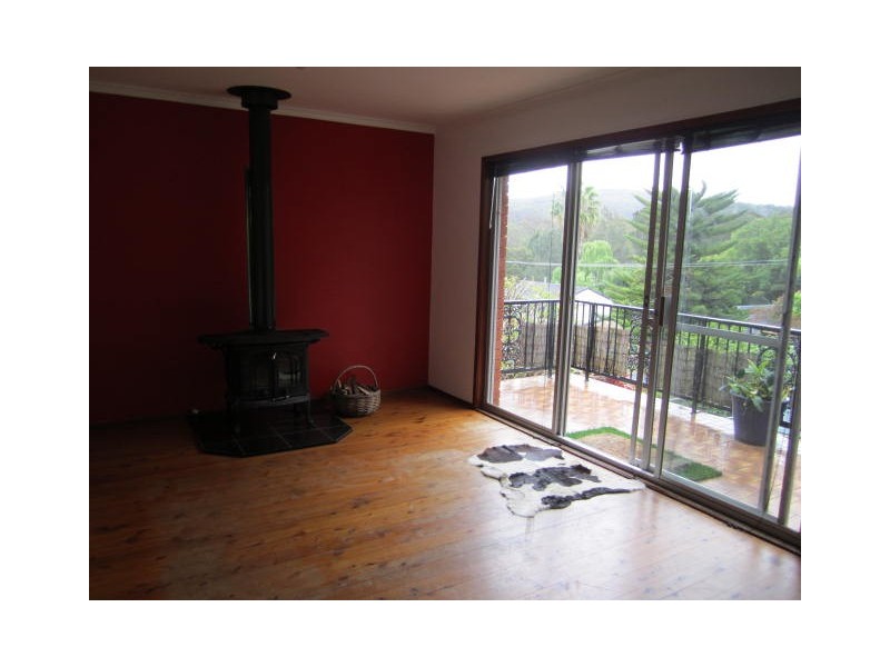 8 Narrawa, Erina NSW 2250