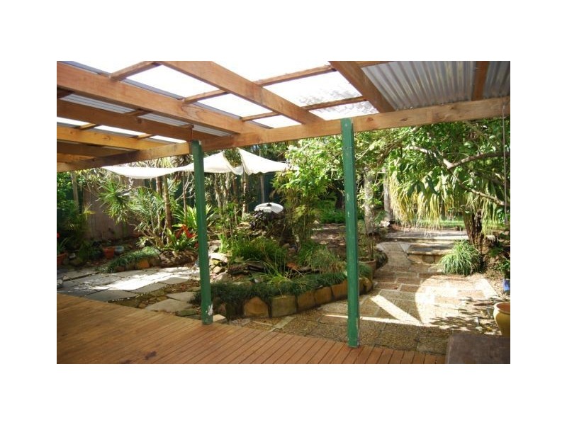 8 Narrawa, Erina NSW 2250