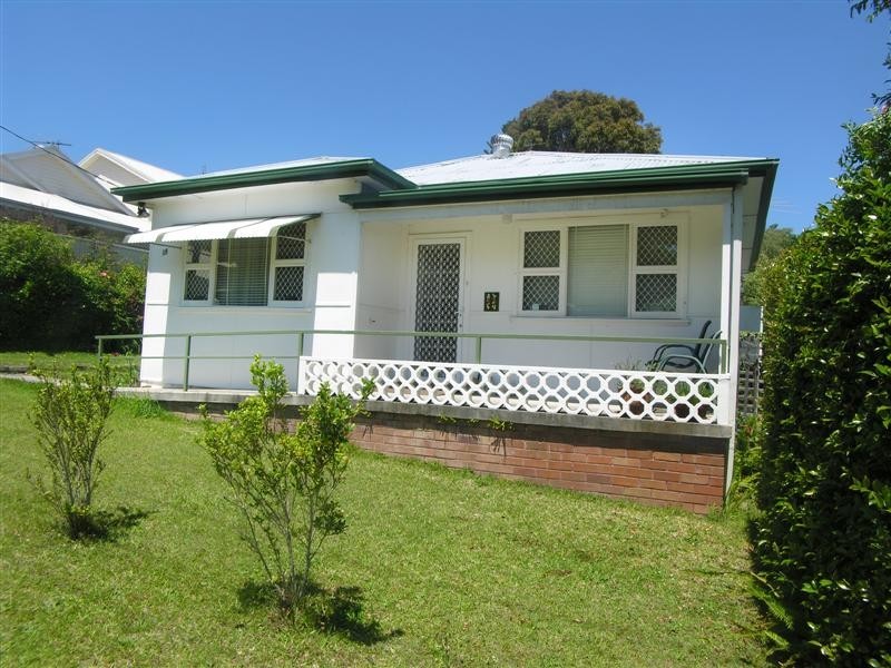 15 Lushington Street, East Gosford NSW 2250