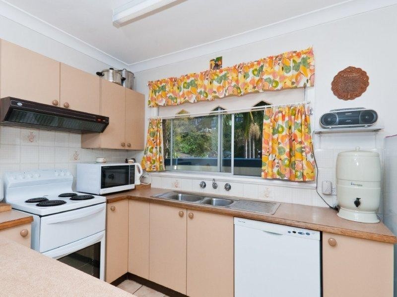 10 Albert Street, Wagstaffe NSW 2257