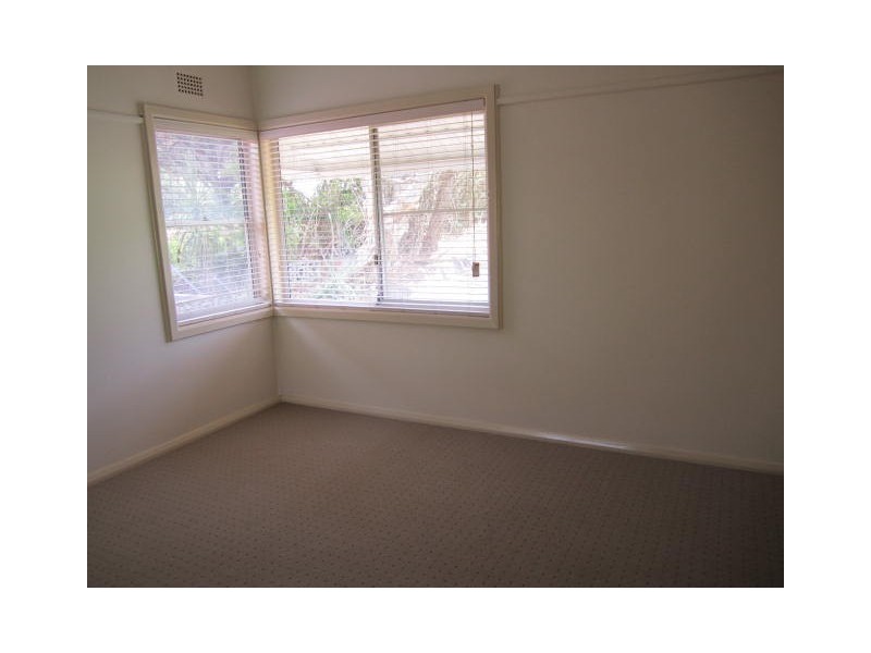 85 Caroline Street, East Gosford NSW 2250