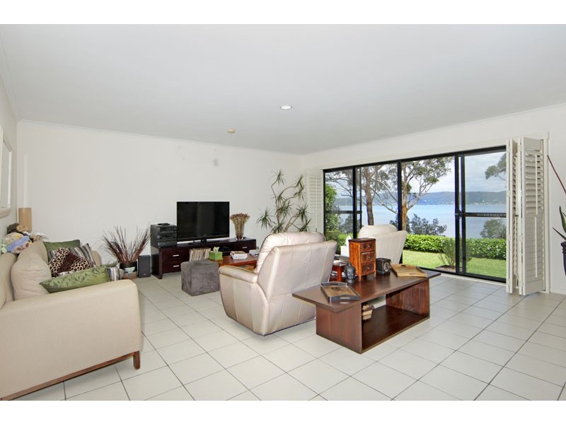319B Avoca Drive, Green Point NSW 2251