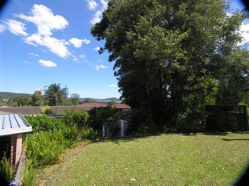 34 Henry Parry Drive, East Gosford NSW 2250