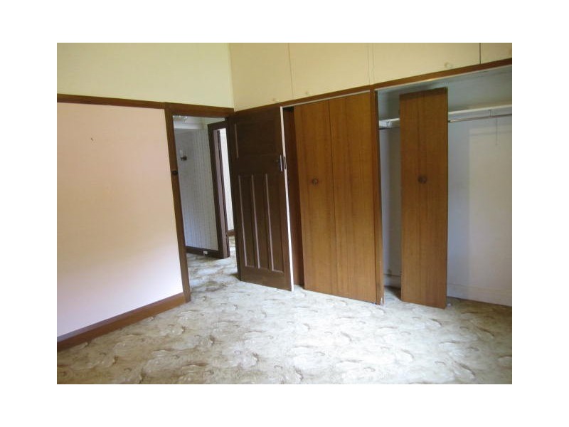 15 White, East Gosford NSW 2250