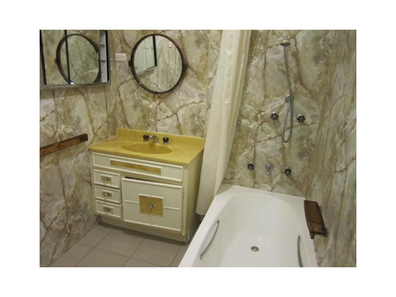 15 White, East Gosford NSW 2250