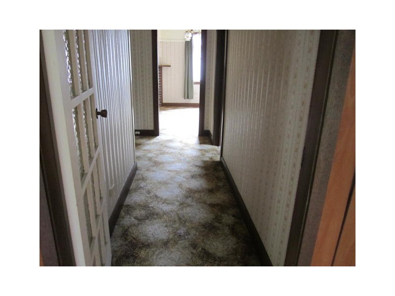 15 White, East Gosford NSW 2250