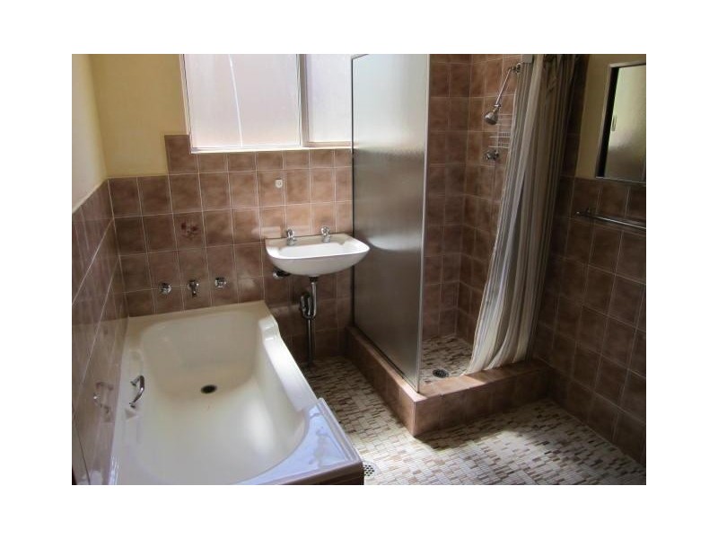 1/28 Caroline Street, East Gosford NSW 2250