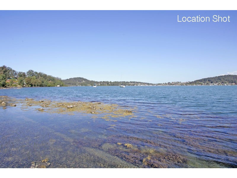 296 Avoca Drive, Green Point NSW 2251