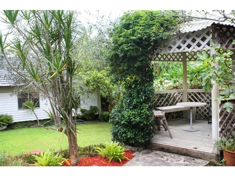 9 Roslyn Street, Springfield NSW 2250