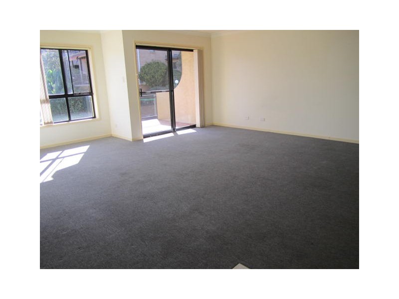 3/14 Lynn Avenue, Point Frederick NSW 2250