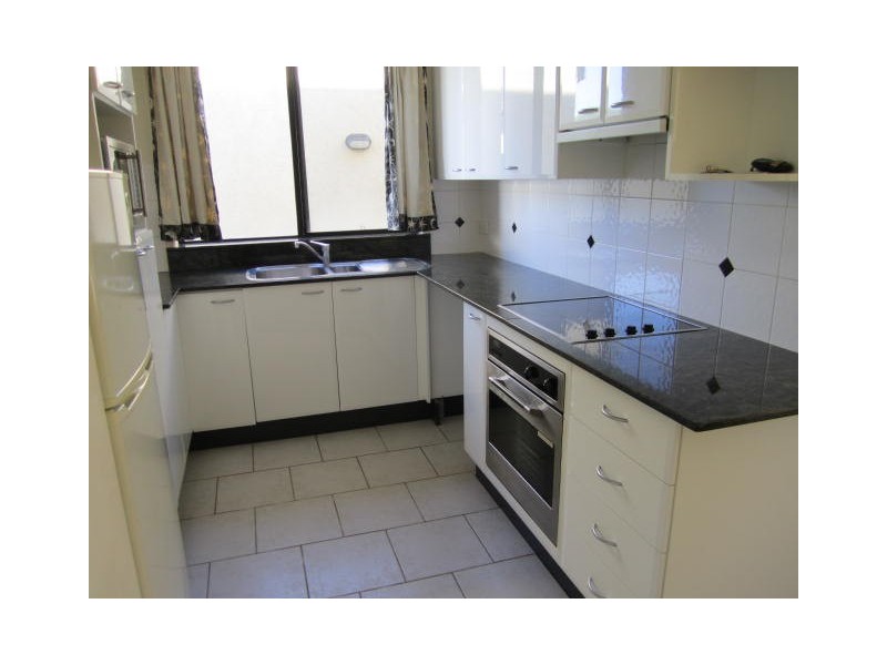 3/14 Lynn Avenue, Point Frederick NSW 2250