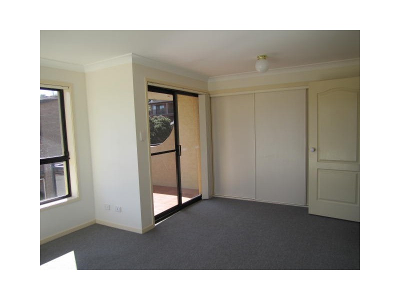 3/14 Lynn Avenue, Point Frederick NSW 2250