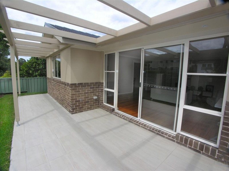 2/25 Althorp Street, East Gosford NSW 2250