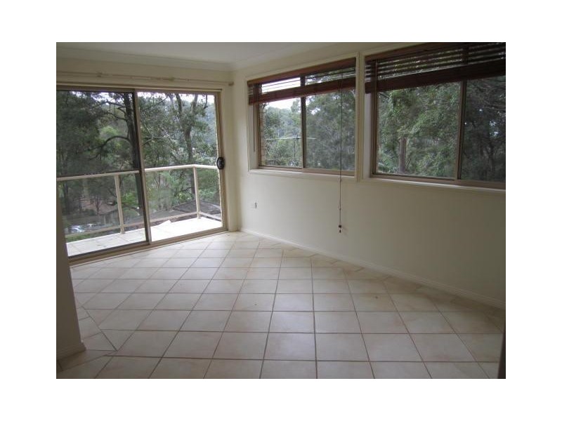 2 Sullens Avenue, East Gosford NSW 2250