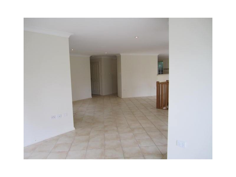2 Sullens Avenue, East Gosford NSW 2250