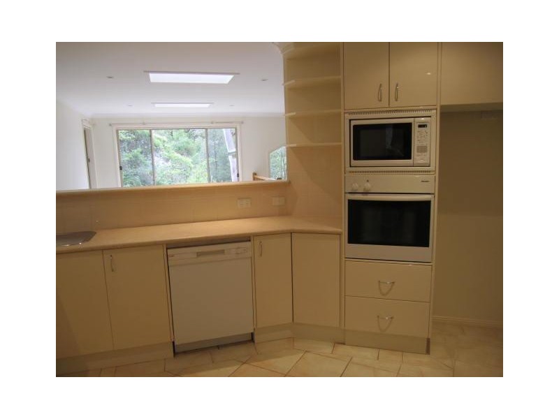 2 Sullens Avenue, East Gosford NSW 2250