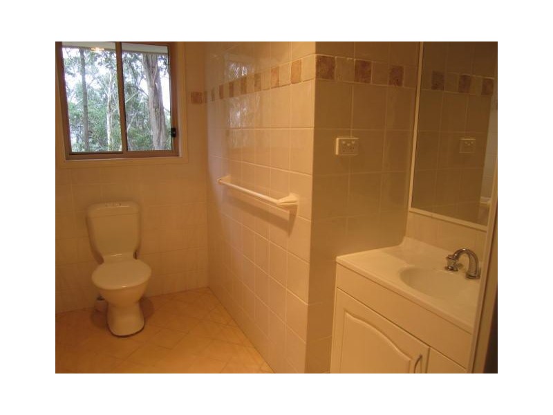 2 Sullens Avenue, East Gosford NSW 2250