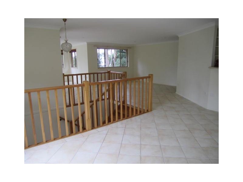2 Sullens Avenue, East Gosford NSW 2250