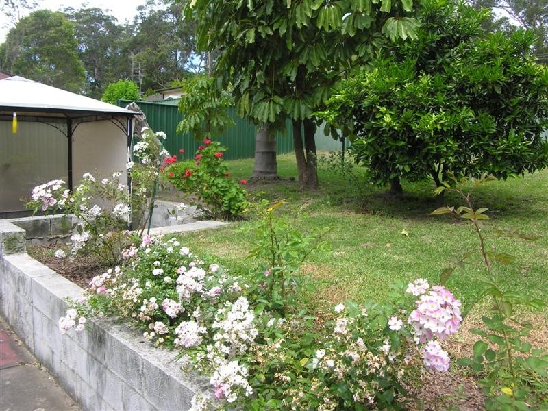 9 Karina Drive, Narara NSW 2250