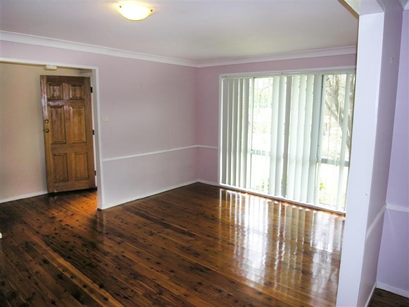 9 Karina Drive, Narara NSW 2250